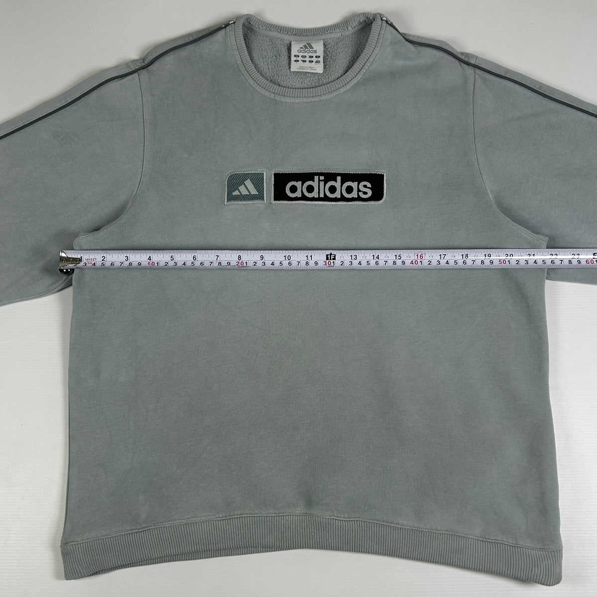 S - Vintage 2000's Adidas Sweatshirt