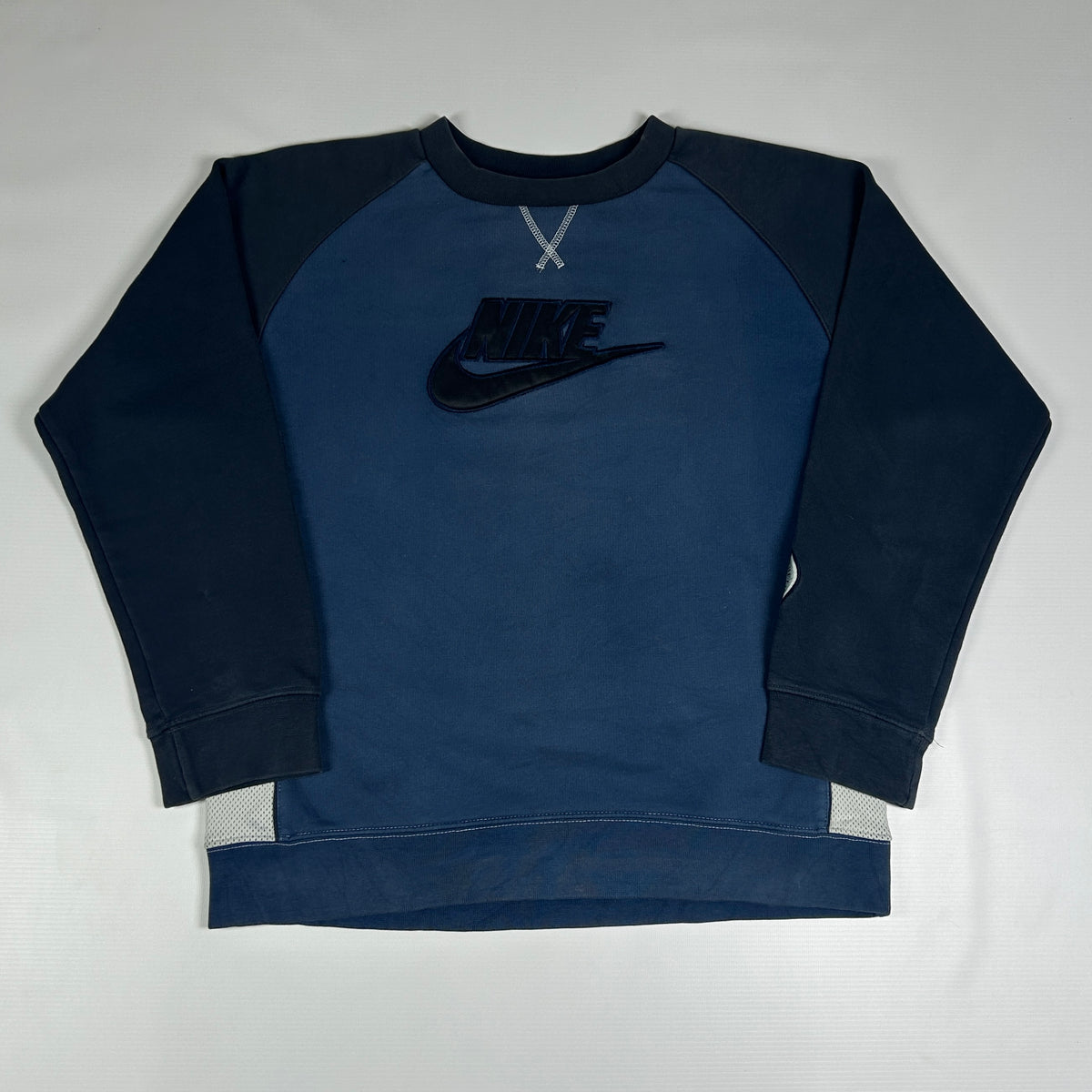 XS - Vintage 2000's Nike Sweatshirt