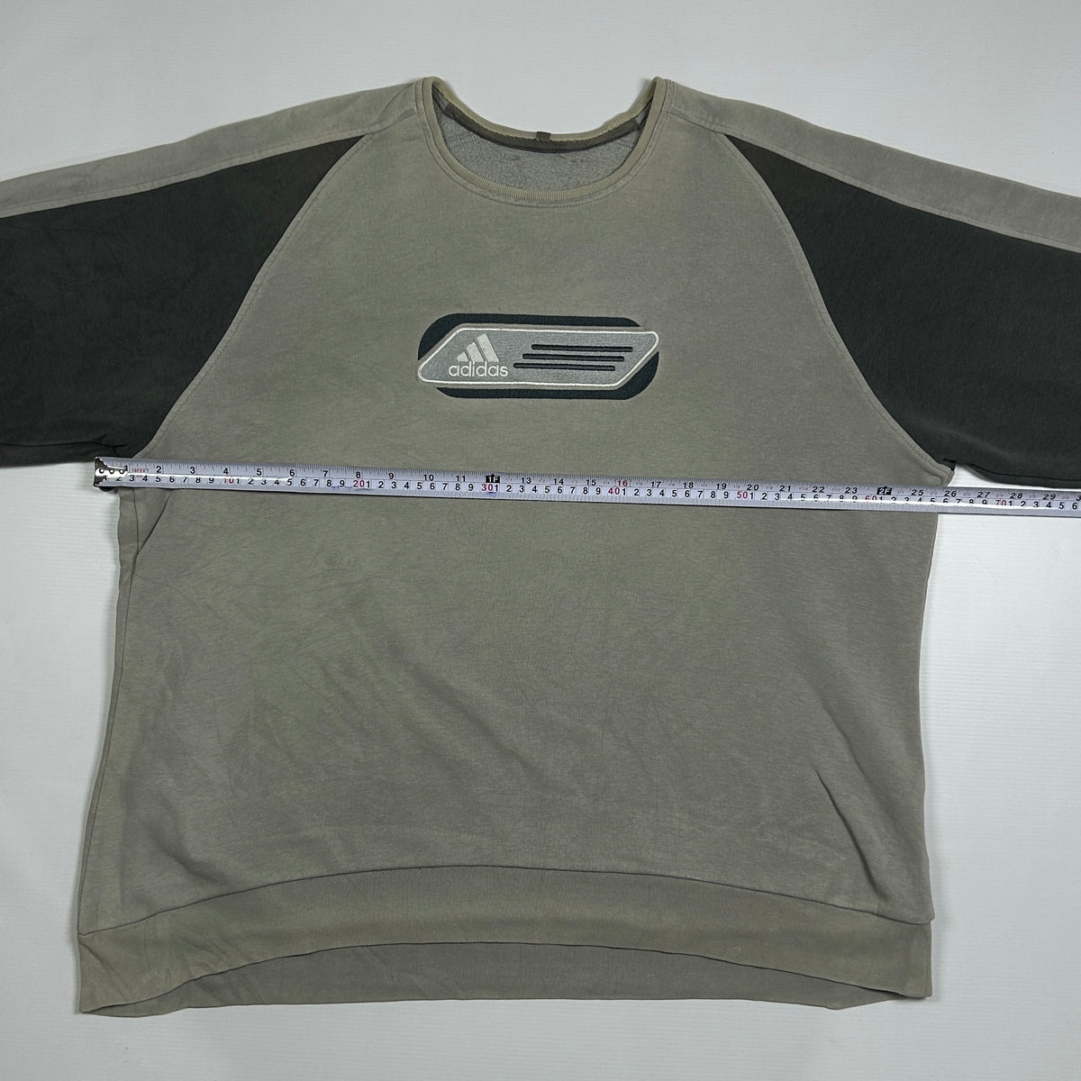 XL - Vintage 2000's Adidas Sweatshirt