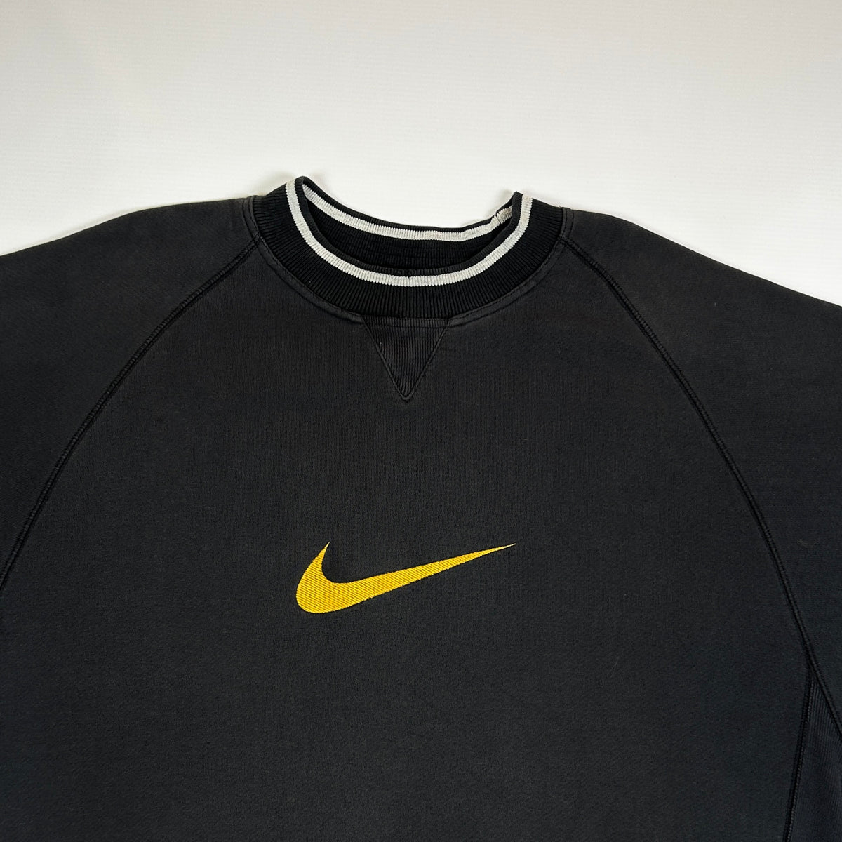 L - Vintage 2000's Nike Big Swoosh Sweatshirt