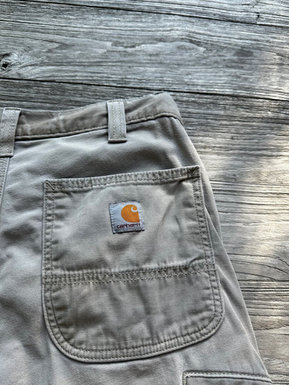 33 - Carhartt Shorts