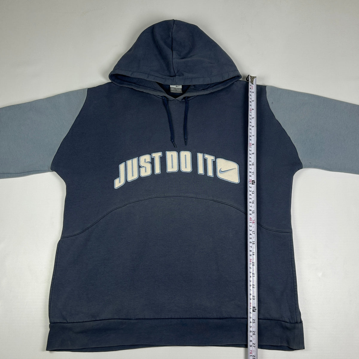 L - Vintage 2000's Nike Hoodie