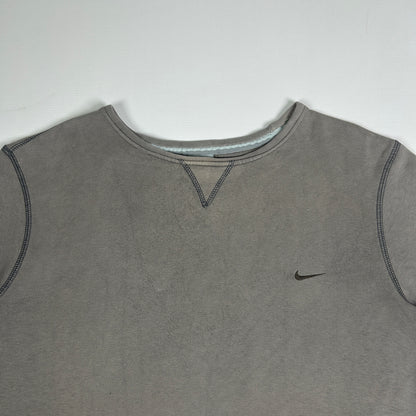 M - Vintage 2000's Nike Sweatshirt