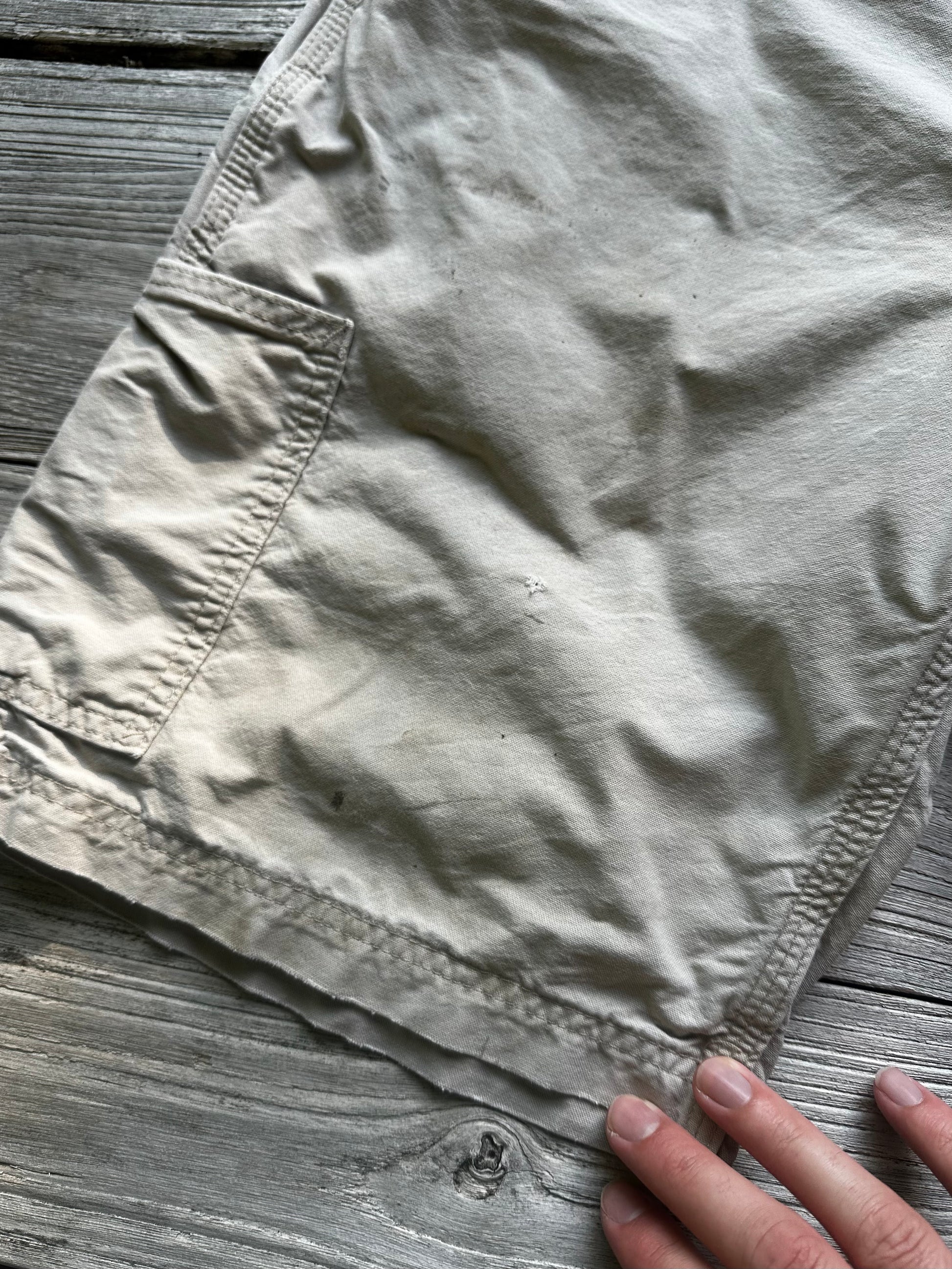 32 - Carhartt Shorts