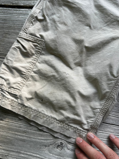 32 - Carhartt Shorts