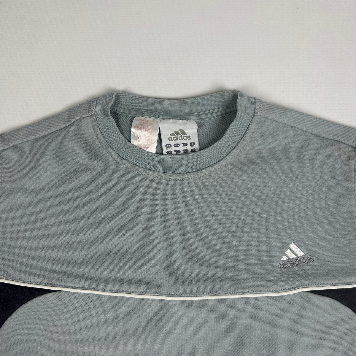 XS - Vintage 2000's Adidas Sweatshirt