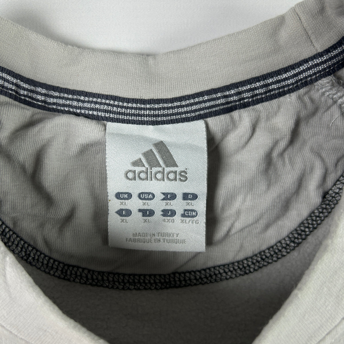 XL - Vintage 2000's Adidas Sweatshirt