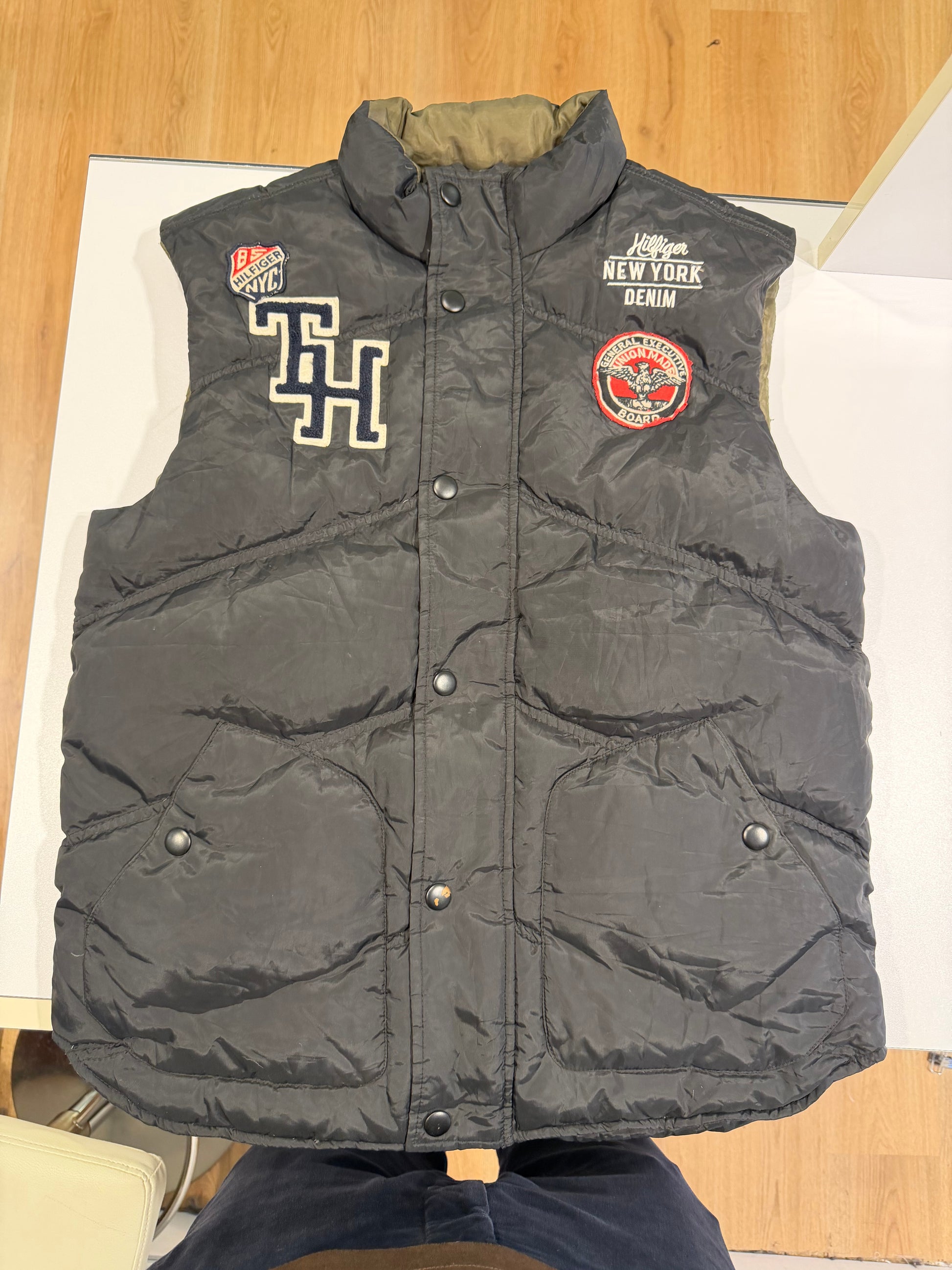 Vintage Tommy Hilfiger Puffer Vest (M)