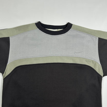 M - Vintage 2000's Nike Sweatshirt