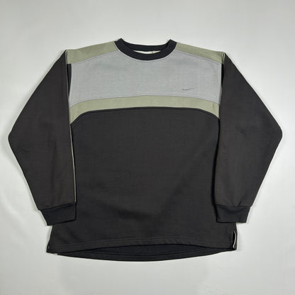 M - Vintage 2000's Nike Sweatshirt