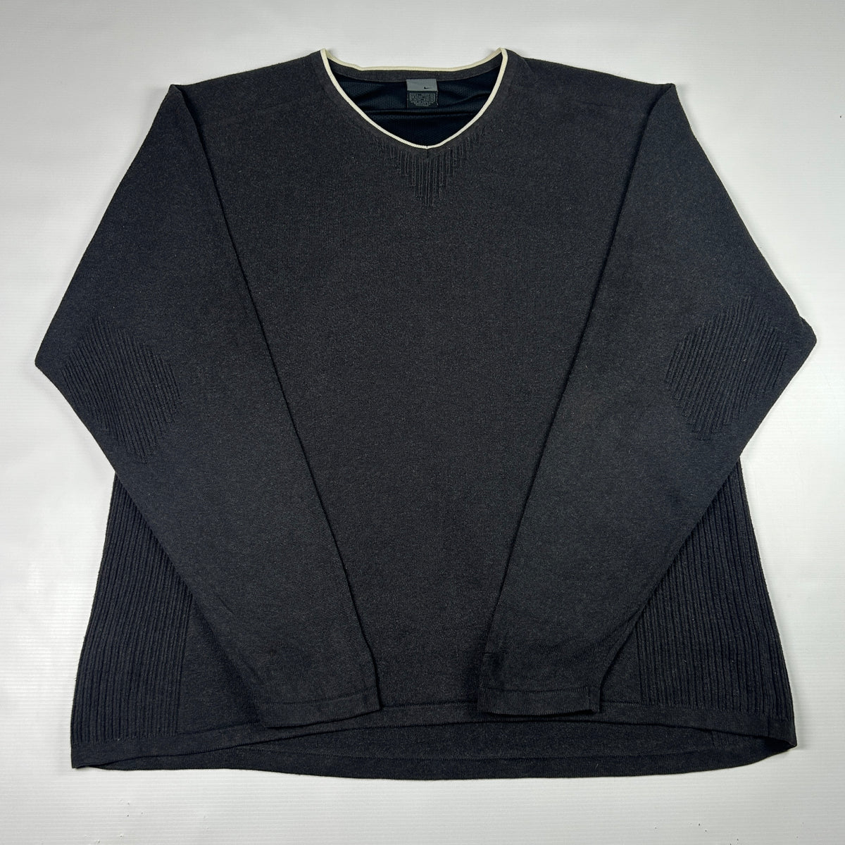 L - Vintage 2000's V Neck Nike Sweatshirt