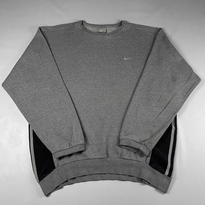 L - Vintage 2000's Nike Sweatshirt