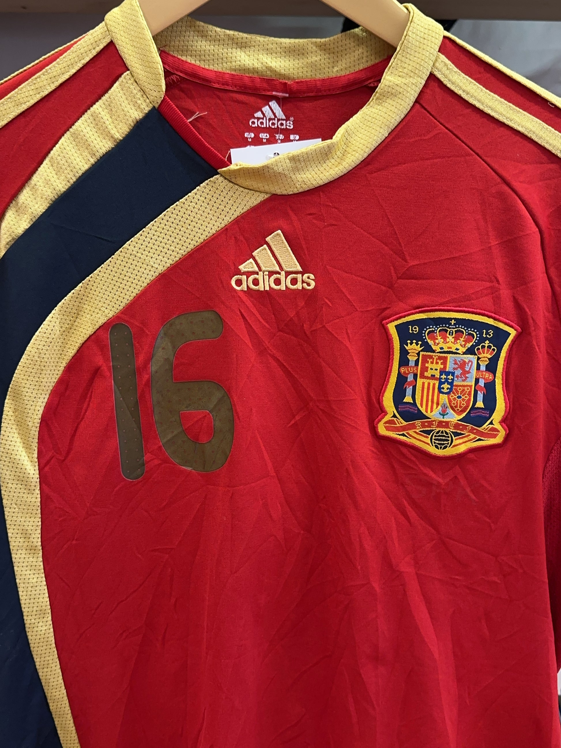 2009-2010 Spain Adidas Home Football Shirt 16 - M