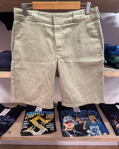 32 - Dickies Shorts