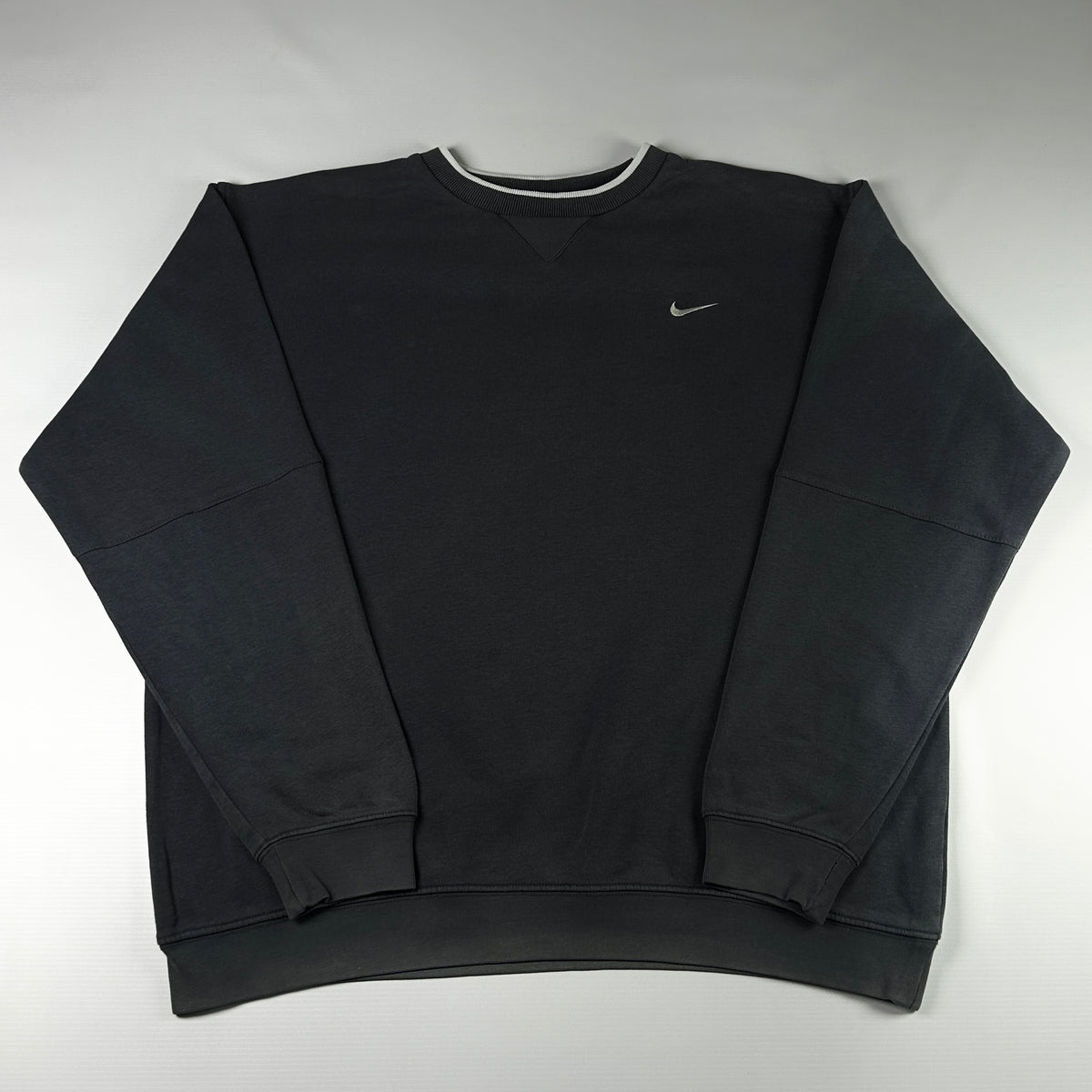 M - Vintage 2000's Nike Sweatshirt