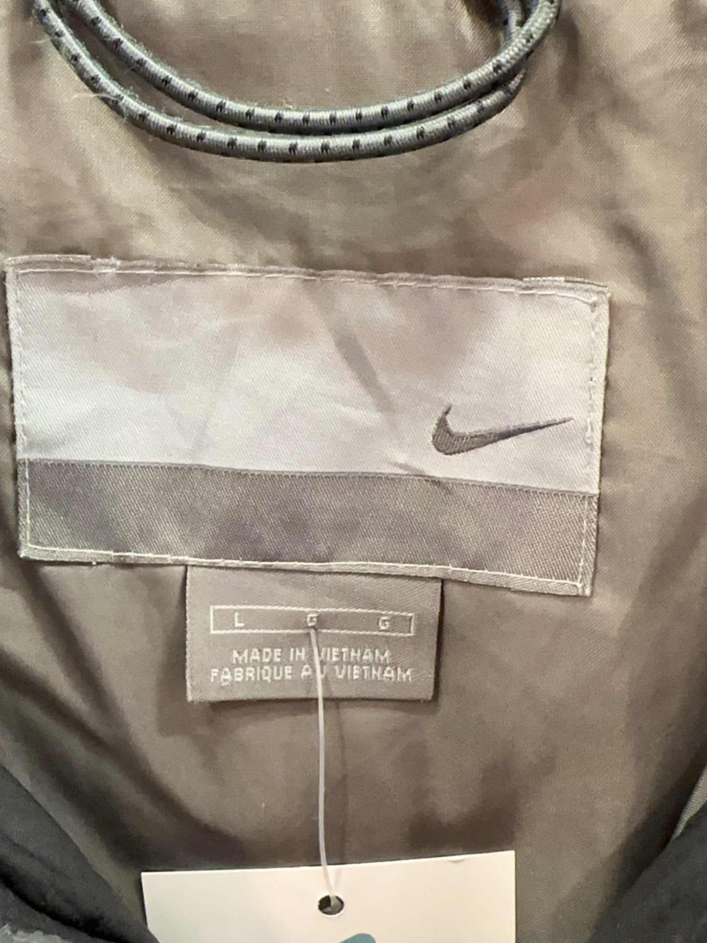 L - Nike Puffer Jacket
