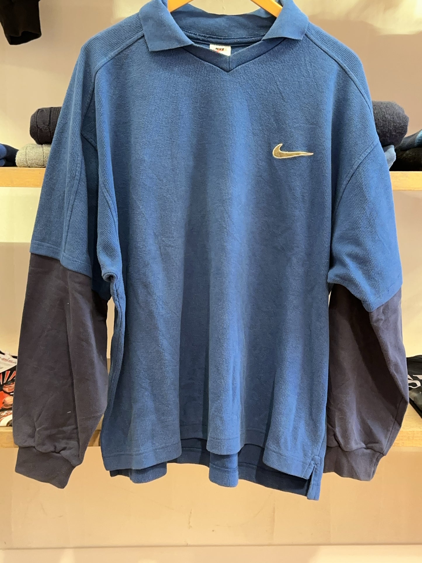 L - 1990's Nike Sweatshirt