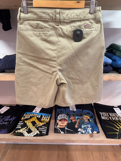26 - Dickies Shorts