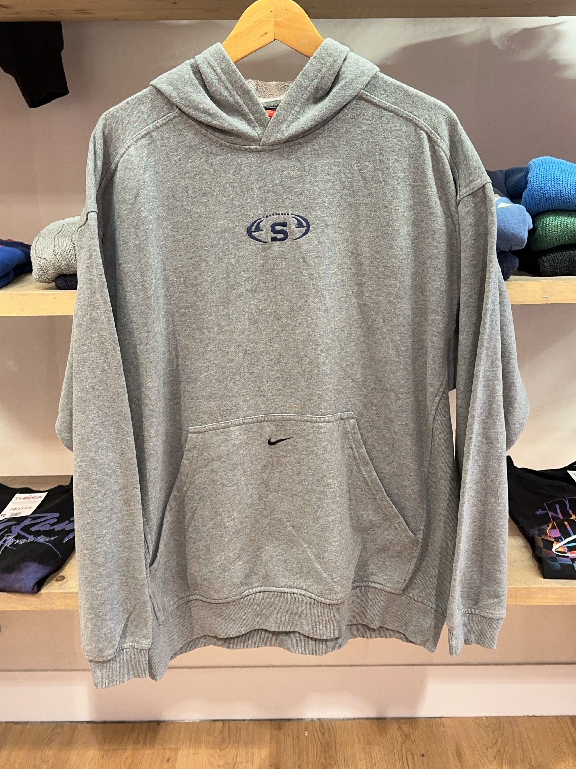 L - Vintage 2000's Nike Hoodie