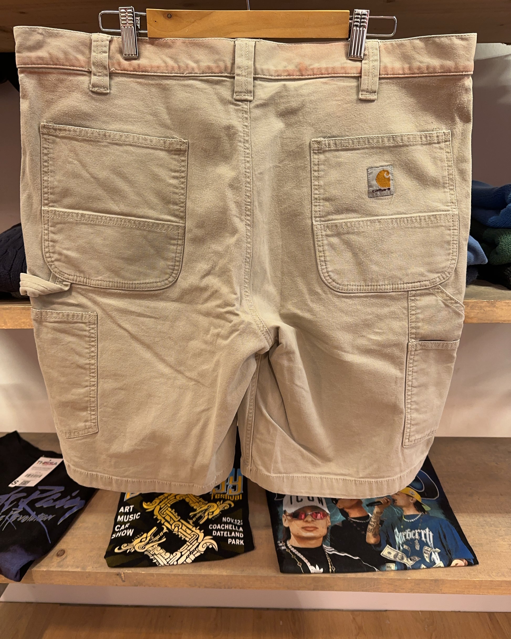 38 - Carhartt Shorts