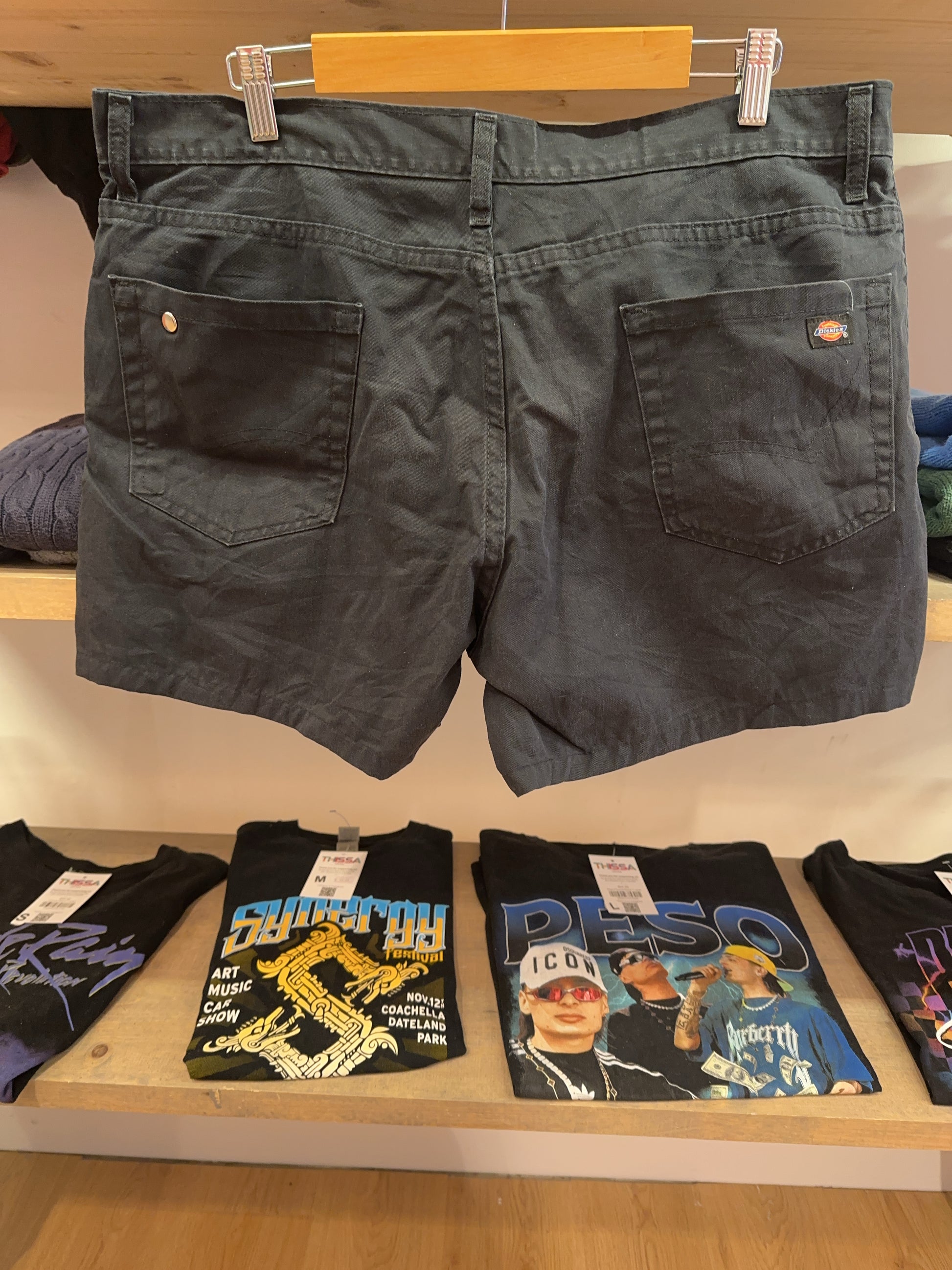 38 - Dickies Shorts