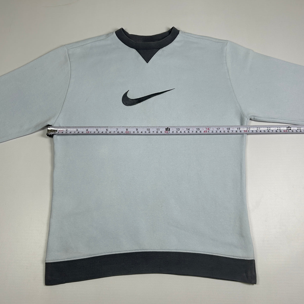S - Vintage 2000's Nike Sweatshirt