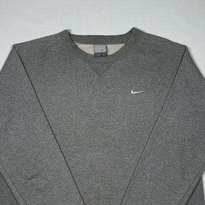 L - Vintage 2000's Nike Sweatshirt