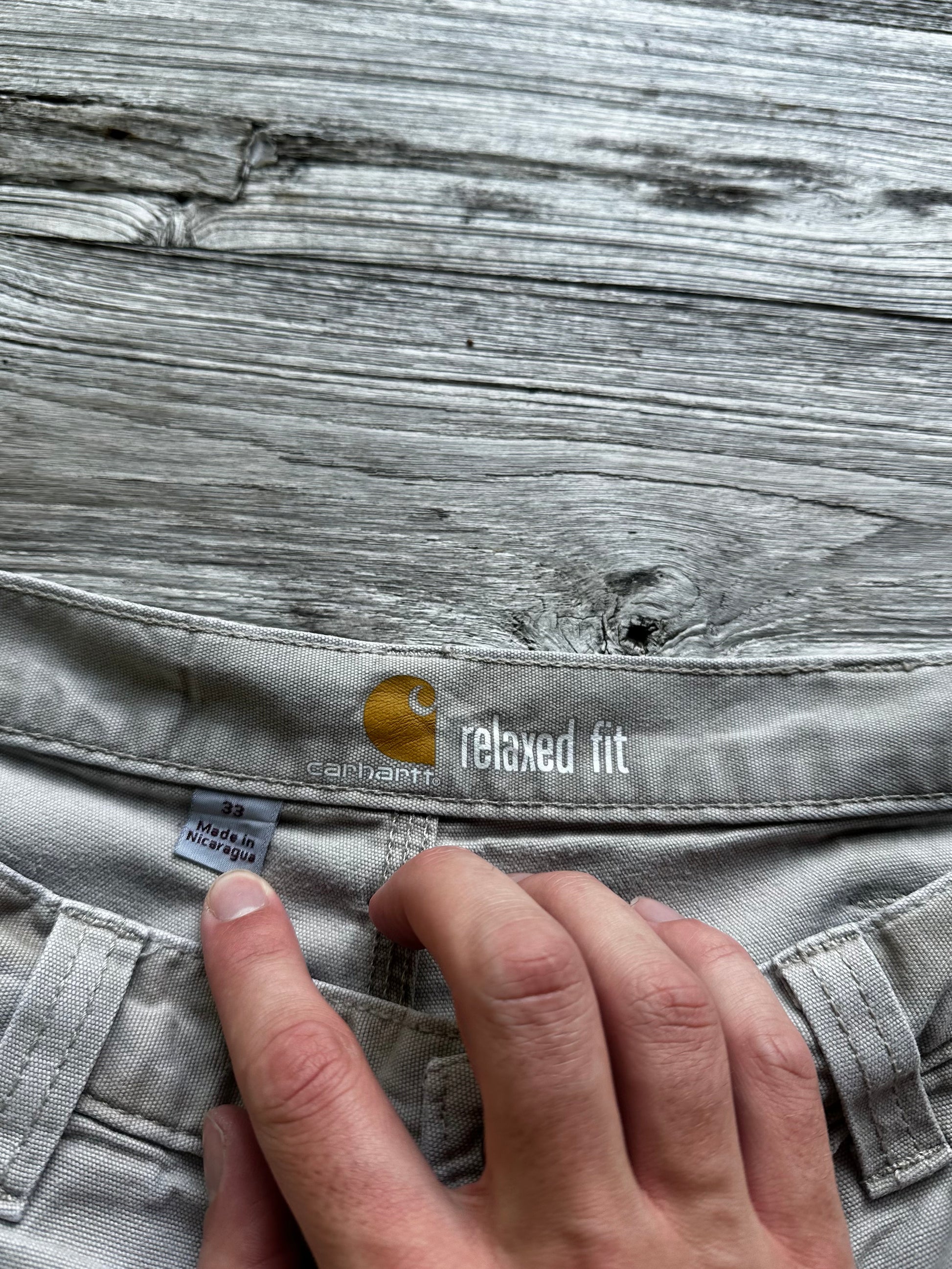 33 - Carhartt Shorts