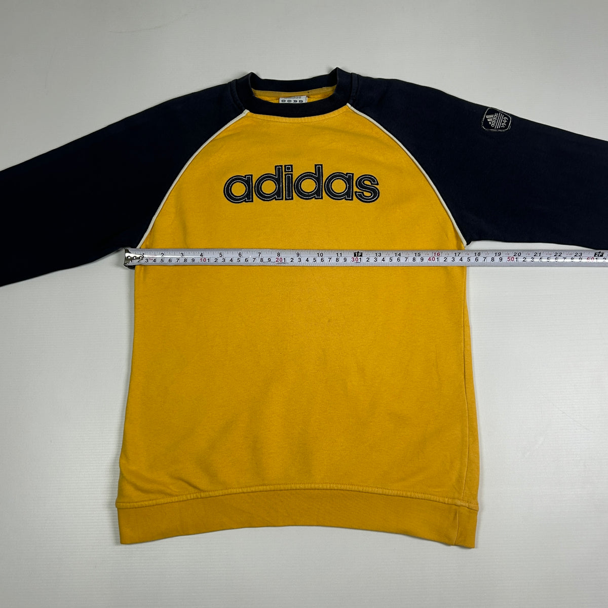 XS - Vintage 2000's Adidas Sweatshirt