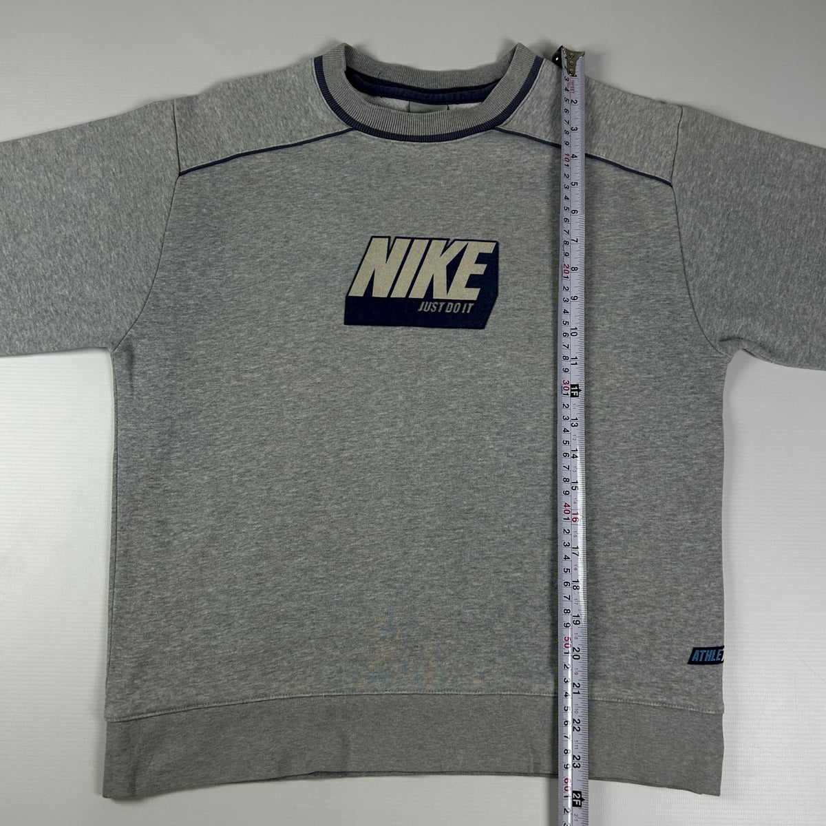 XXS - Vintage 2000's Nike Sweatshirt