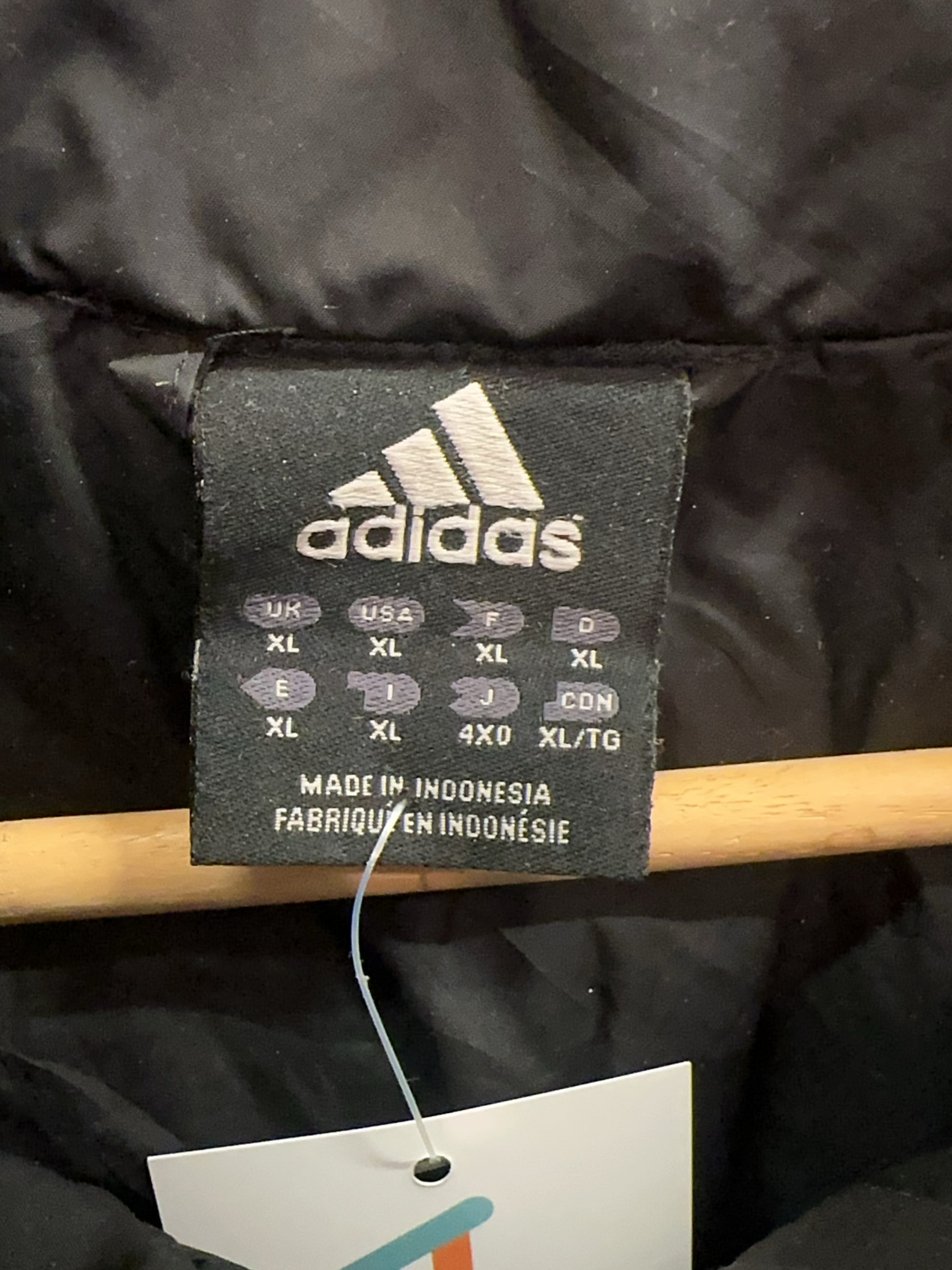 Adidas Puffer Jacket - XL