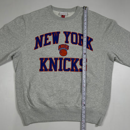 M - Vingage 1990's Mitchell & Ness New York Knicks Grey Crewneck Sweatshirt
