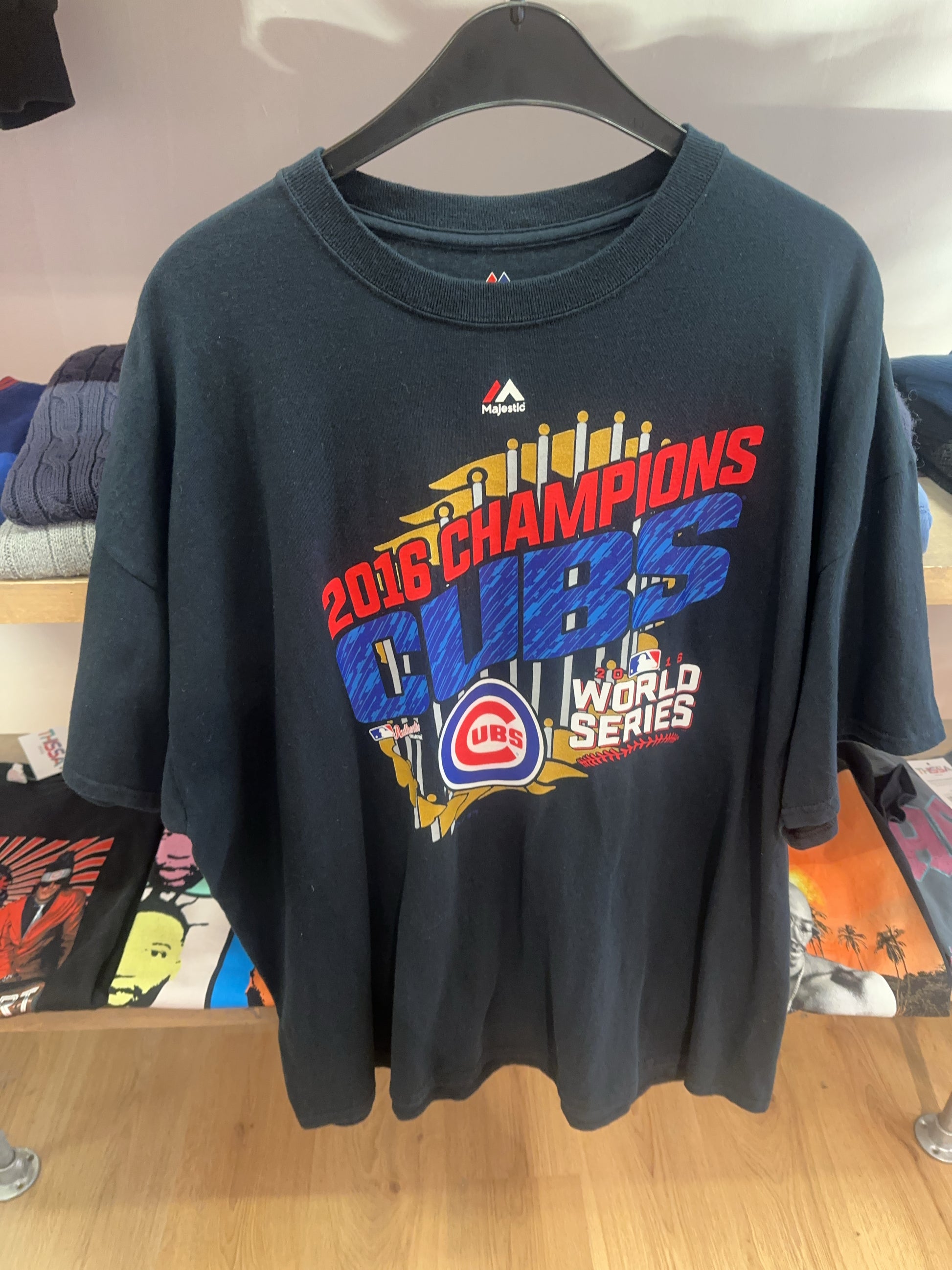 XL - Majestic Chicago Cubs 2016 World Series Champions T-Shirt