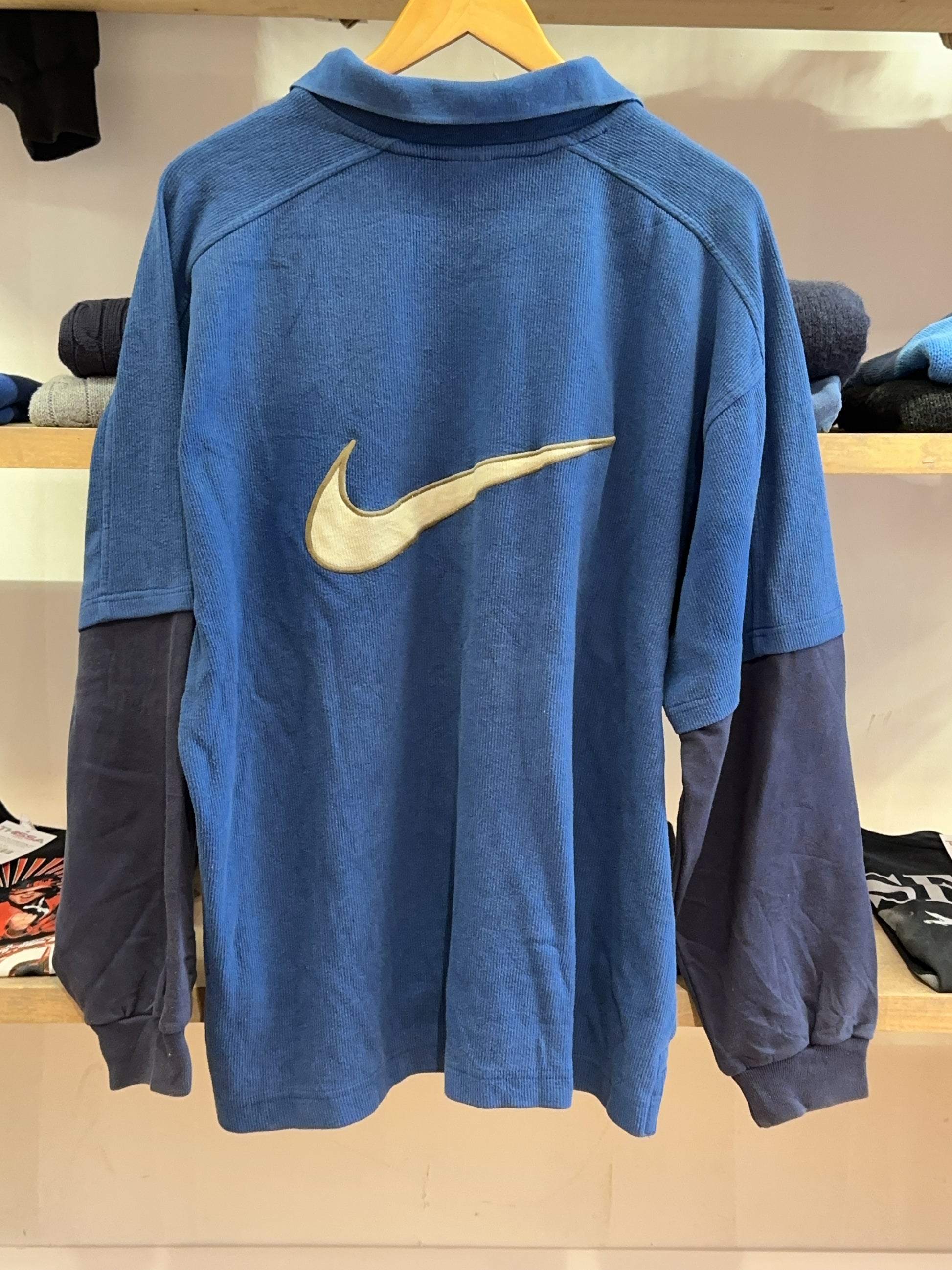 L - 1990's Nike Sweatshirt