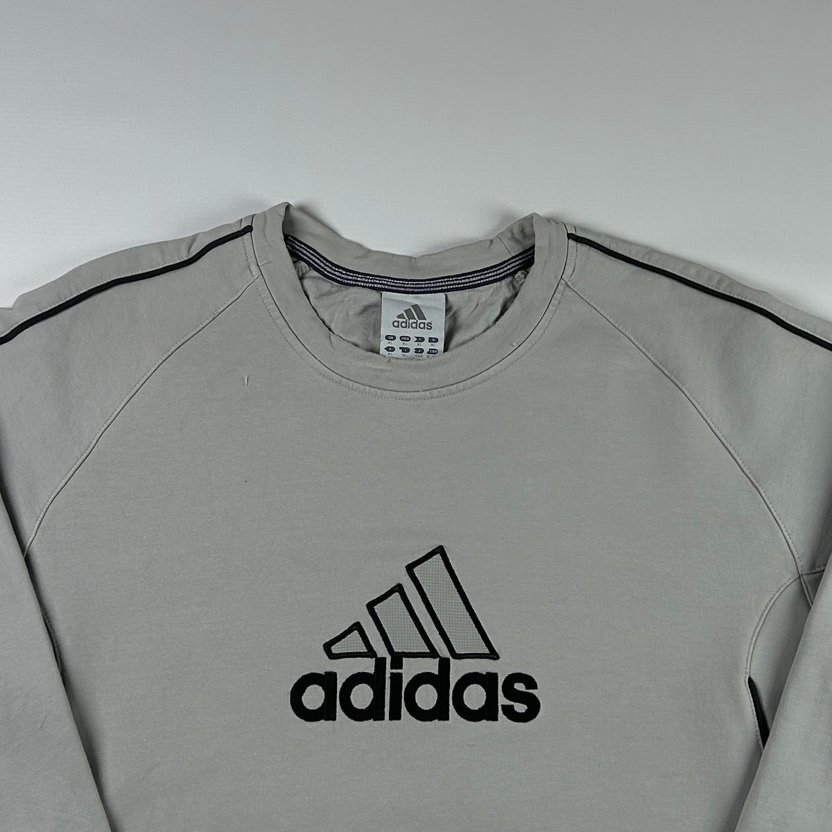 XL - Vintage 2000's Adidas Sweatshirt