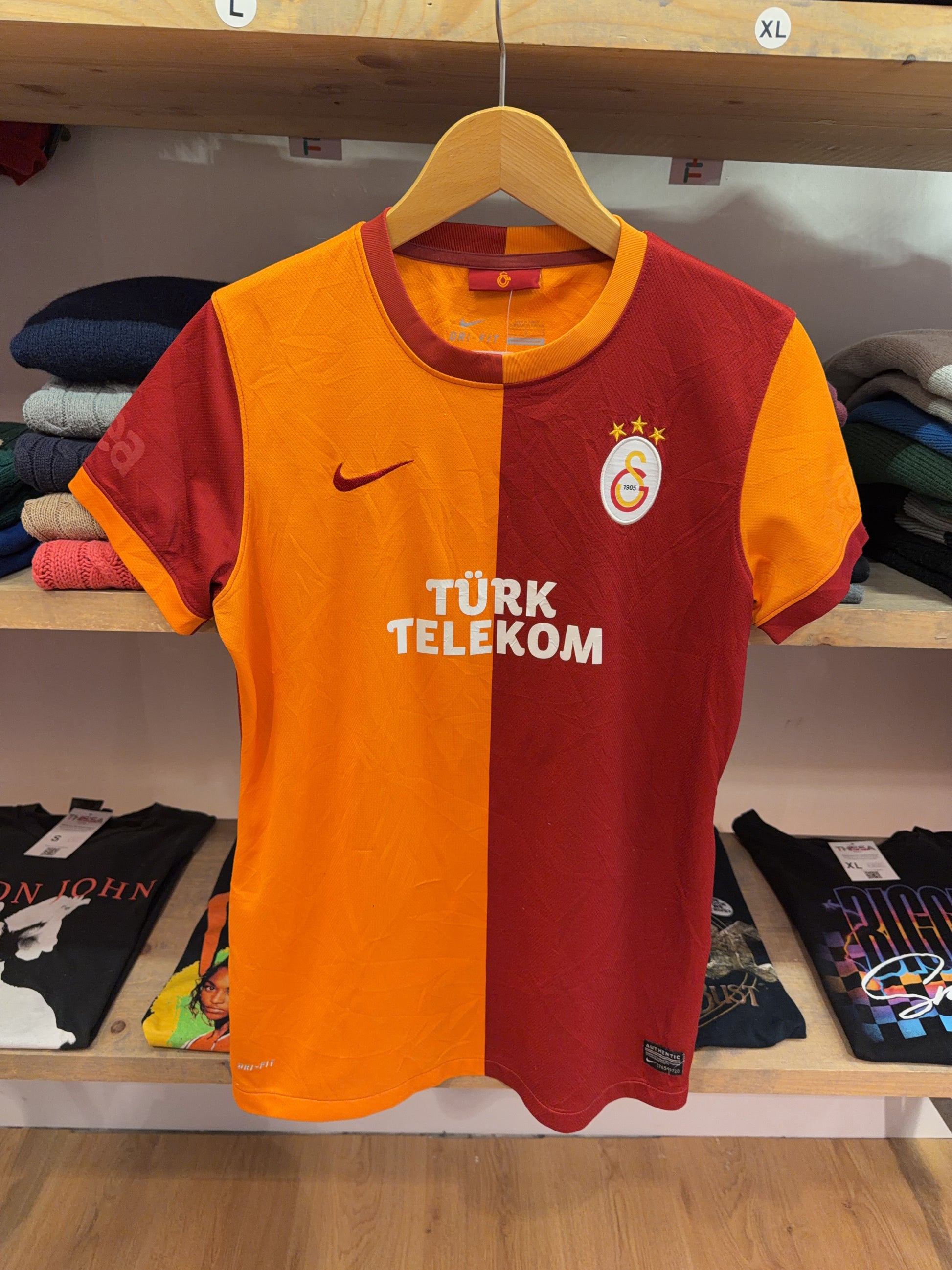 Nike Galatasaray home 2013 Shirt (L)