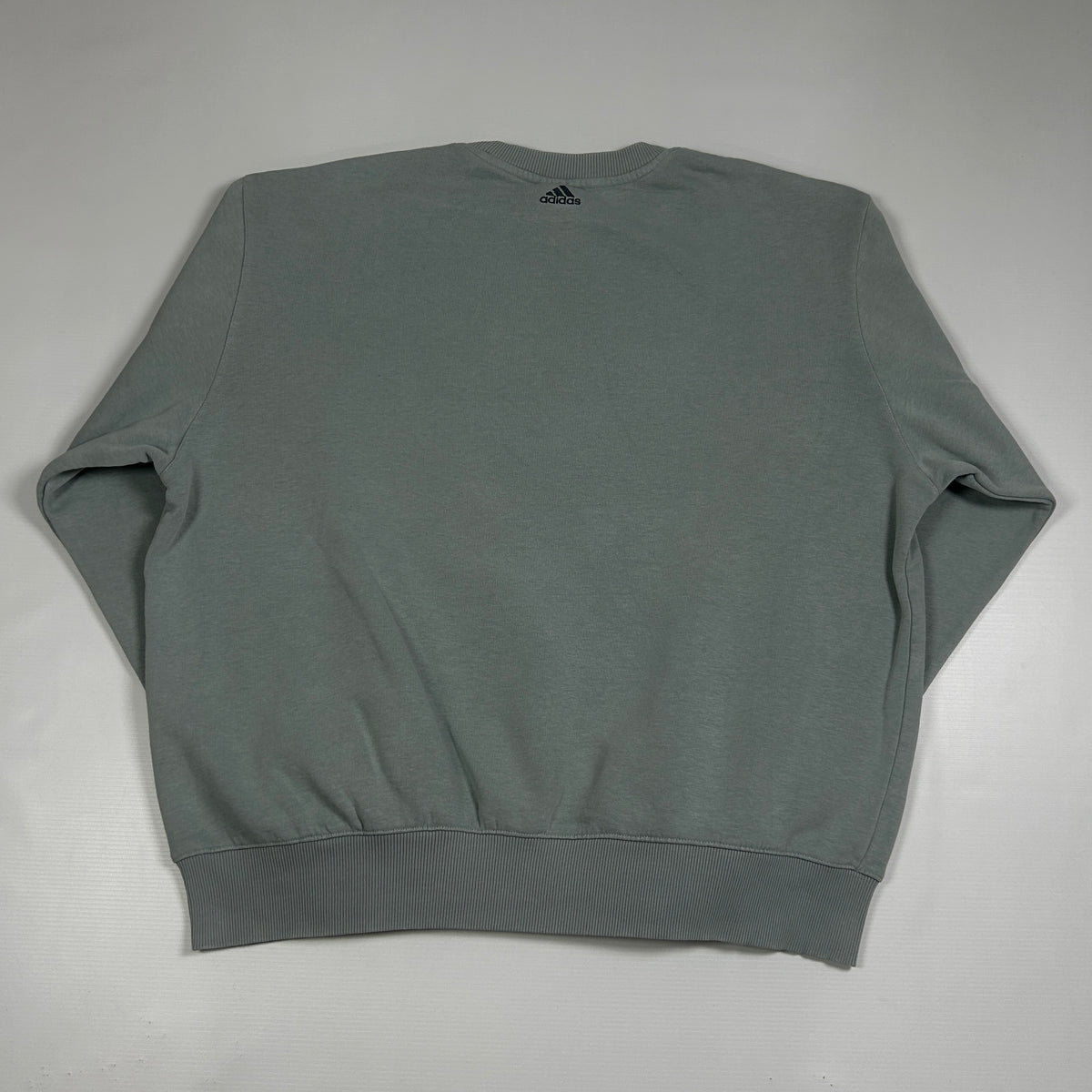 L - Vintage 2000's Adidas Sweatshirt