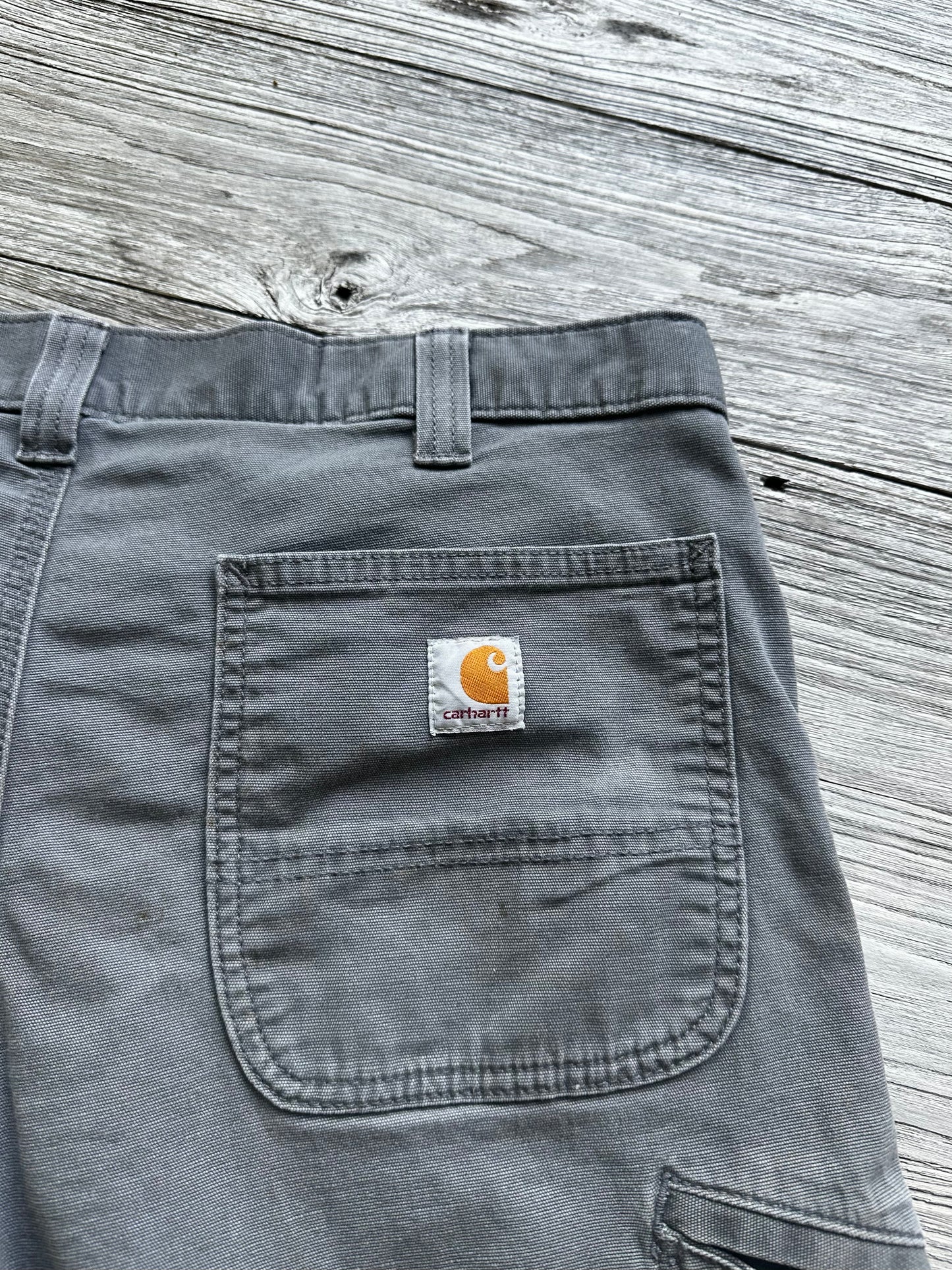 36 - Carhartt Shorts