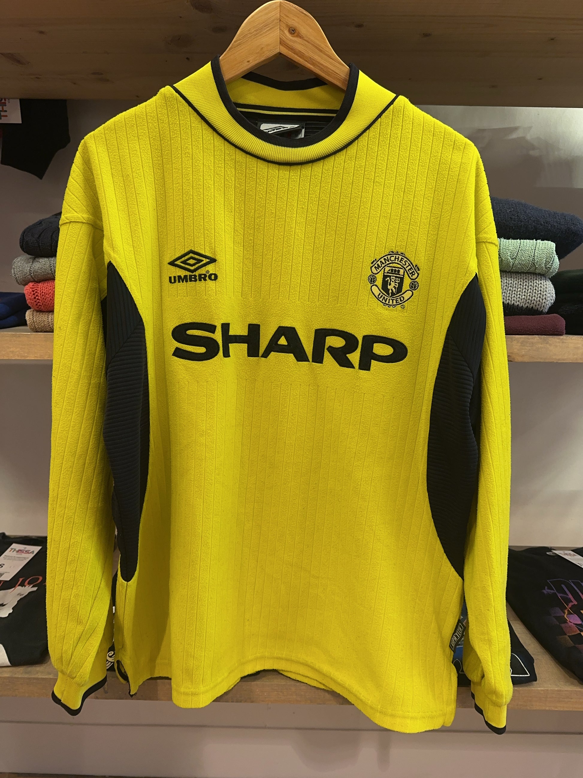 1999-2000 Manchester United Umbro Goalkeeper Football Shirt - S