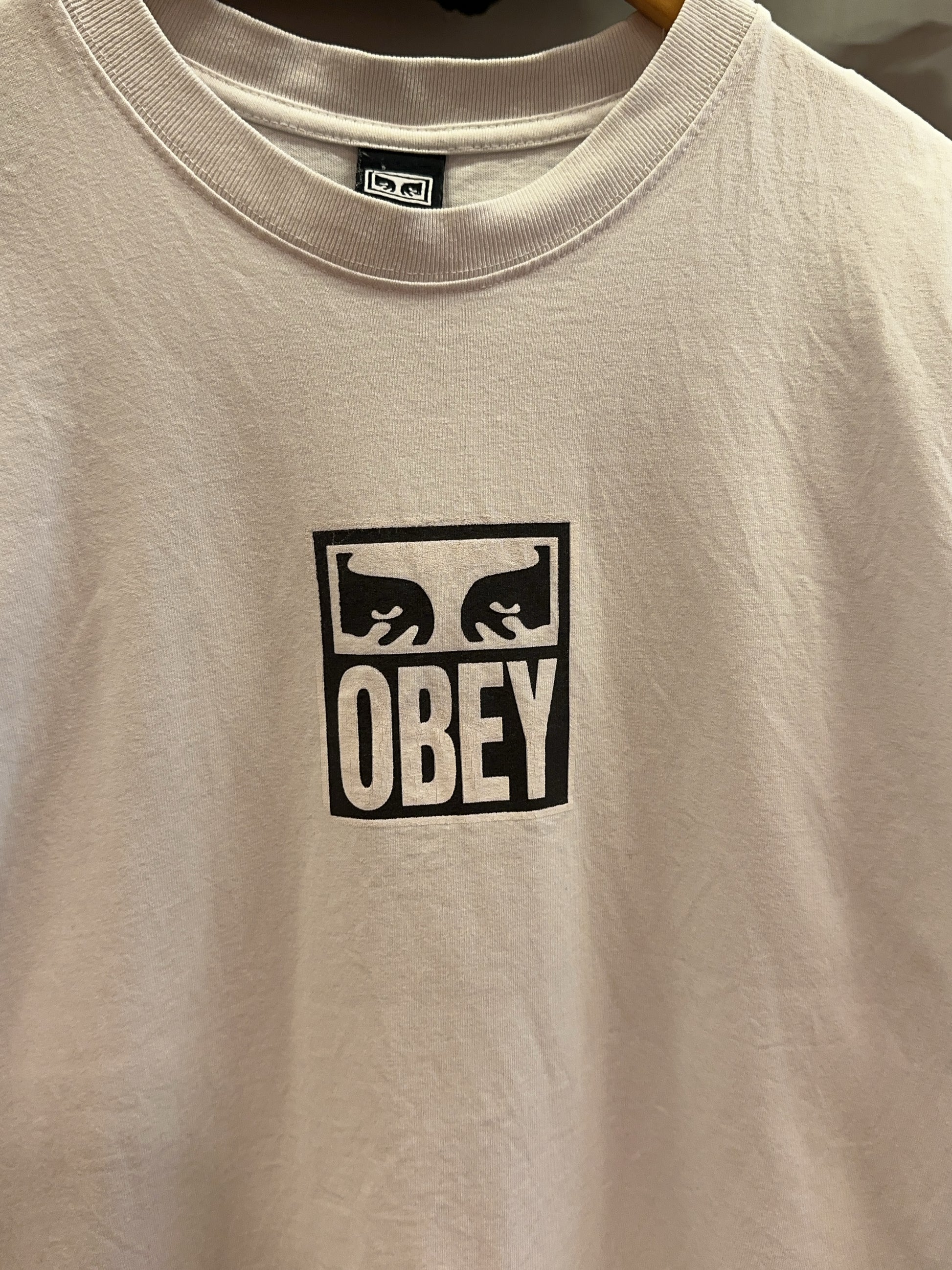 Obey T-shirt - M