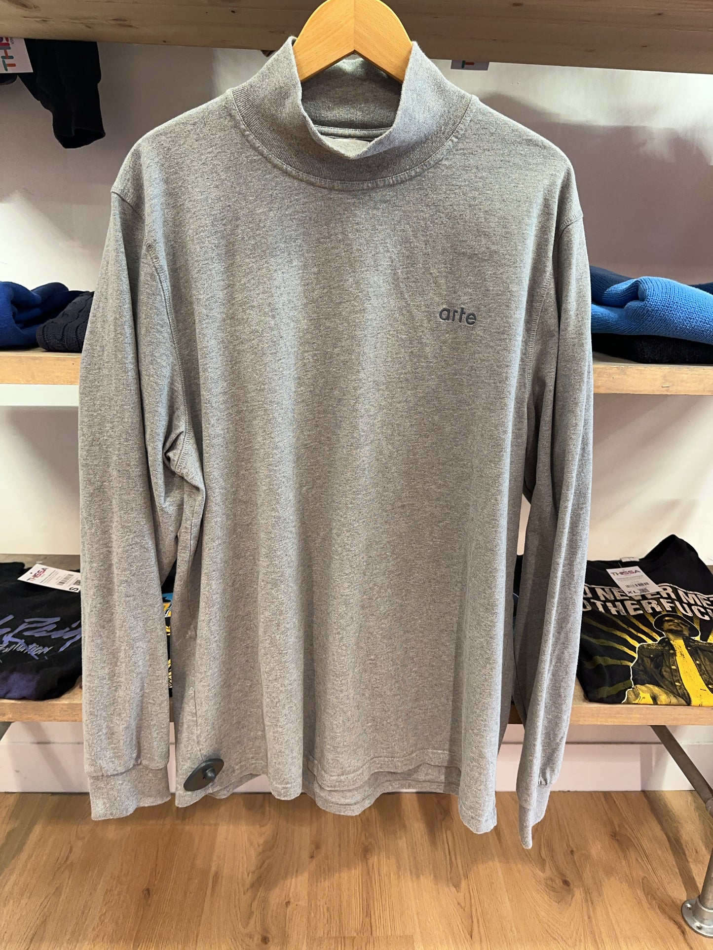 XL - Arte Sweatshirt