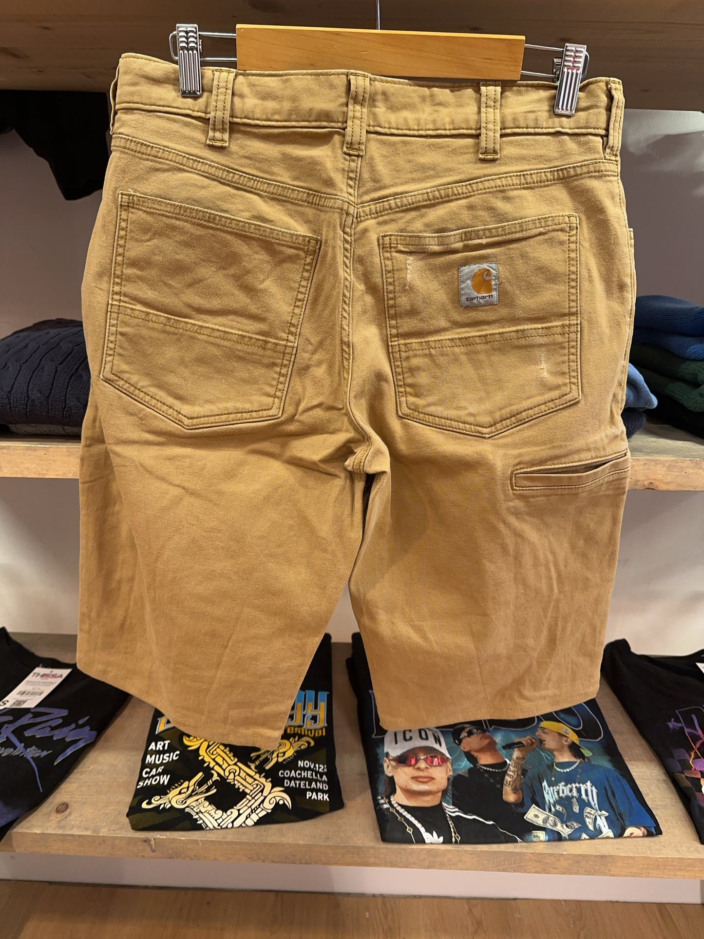 32 - Carhartt Shorts