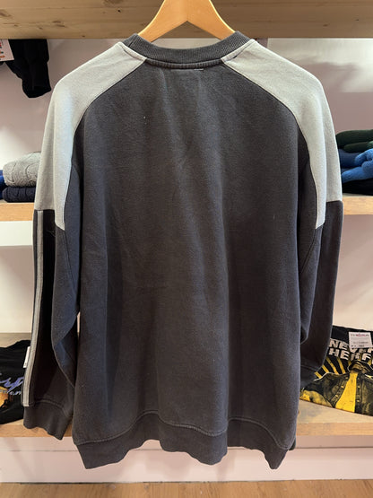 M - Vintage 2000's Adidas Sweatshirt