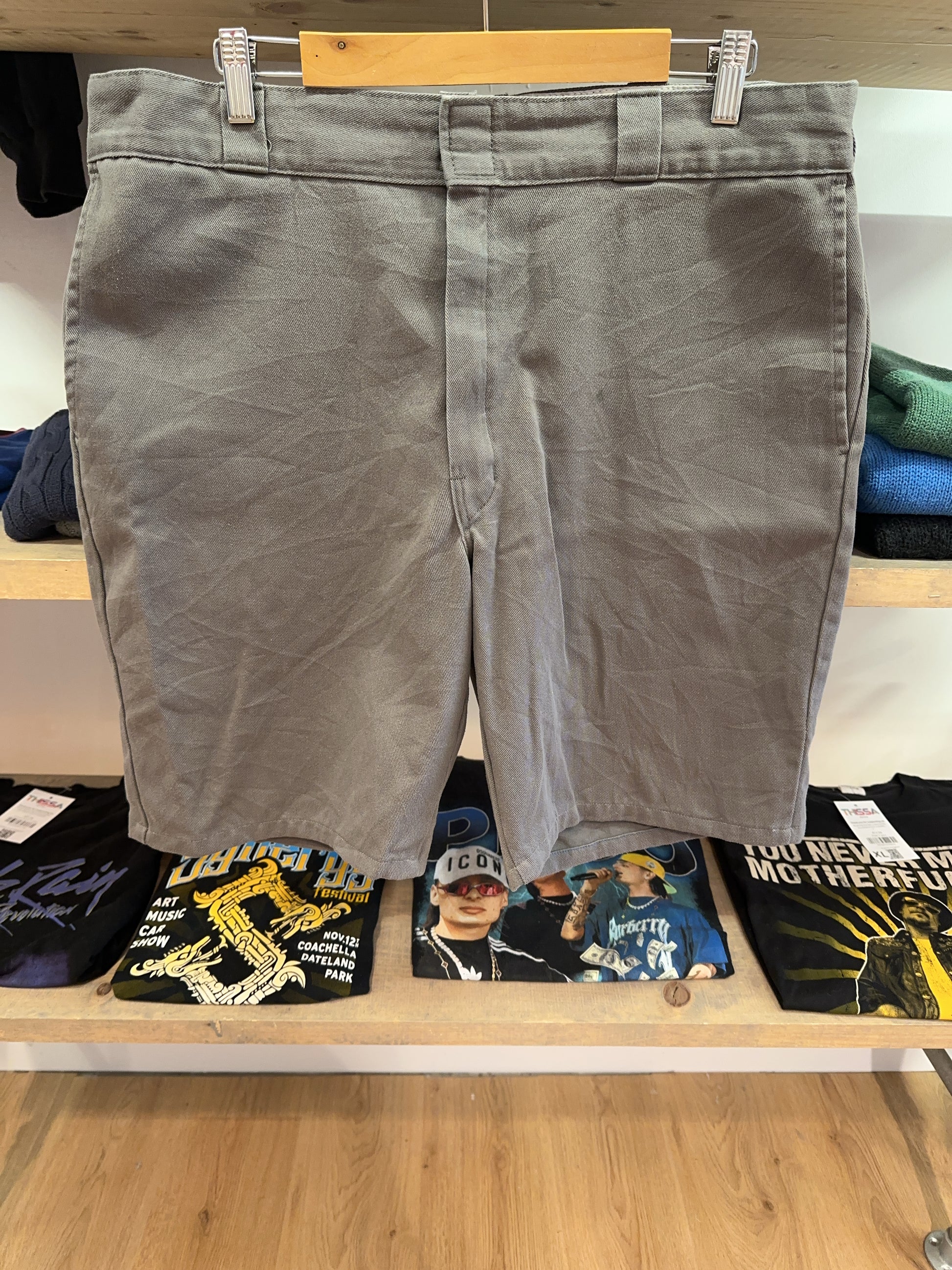 38 - Dickies Shorts