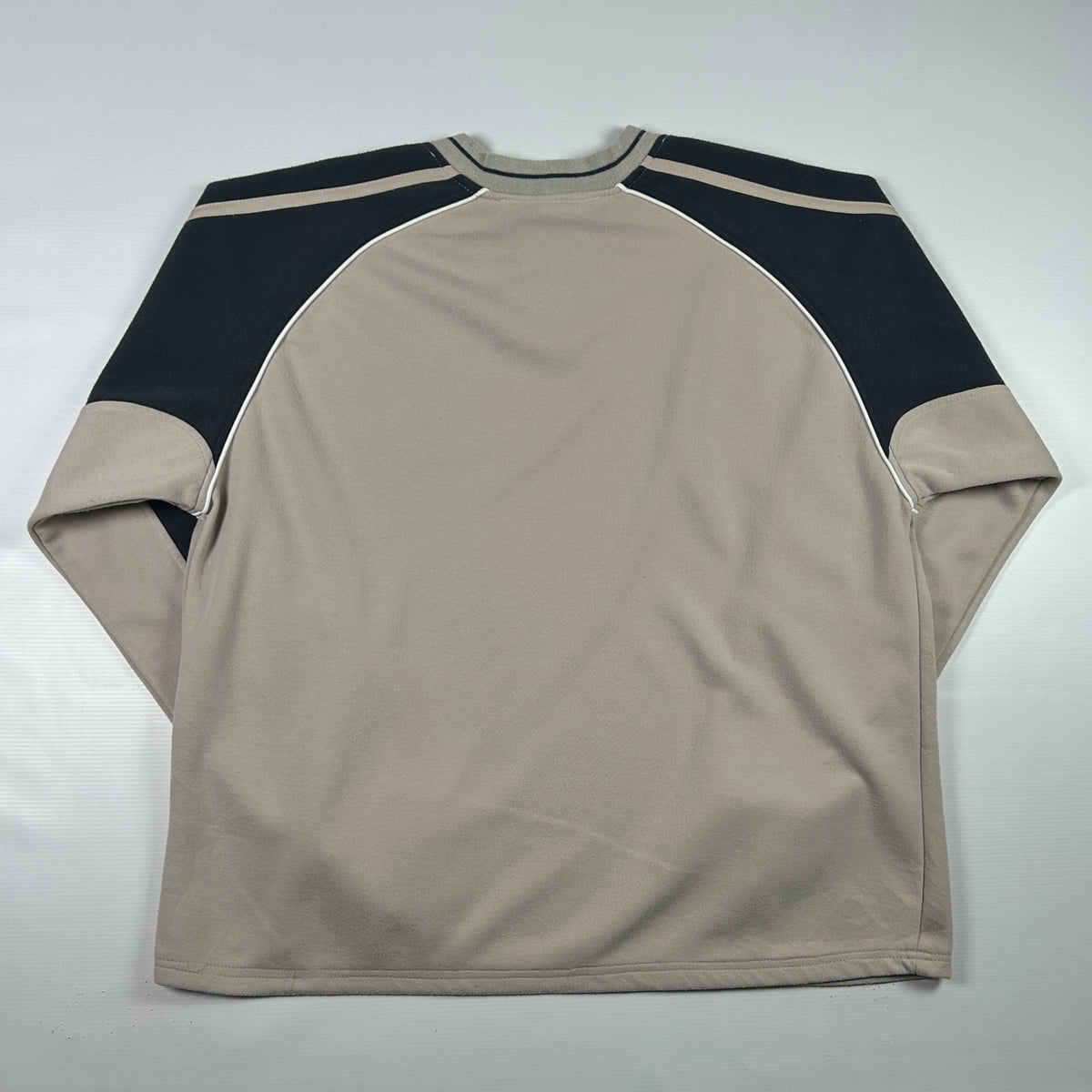 XL - 2000's Nike Beige and Black Long Sleeve V-Neck Pullover