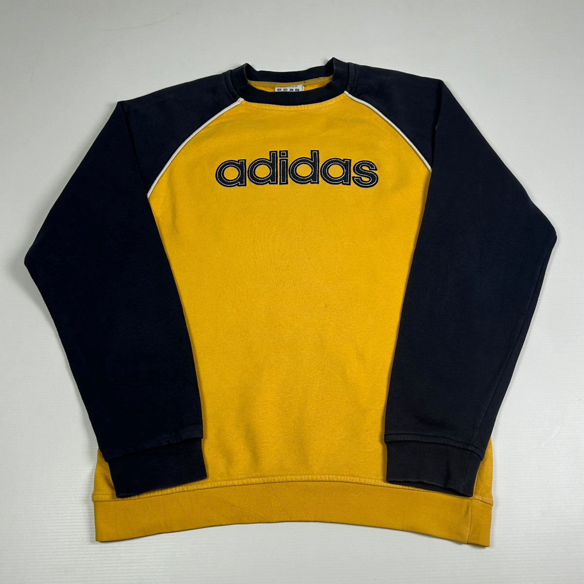 XS - Vintage 2000's Adidas Sweatshirt