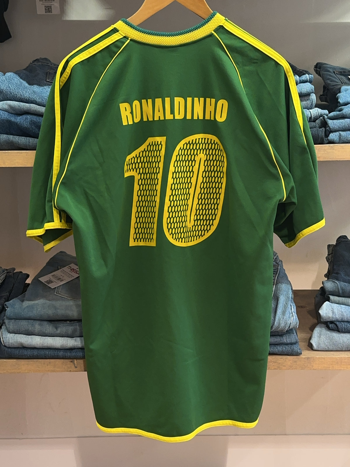 M - 2004 Brazil Nike Home Football Shirt Ronaldinho 10