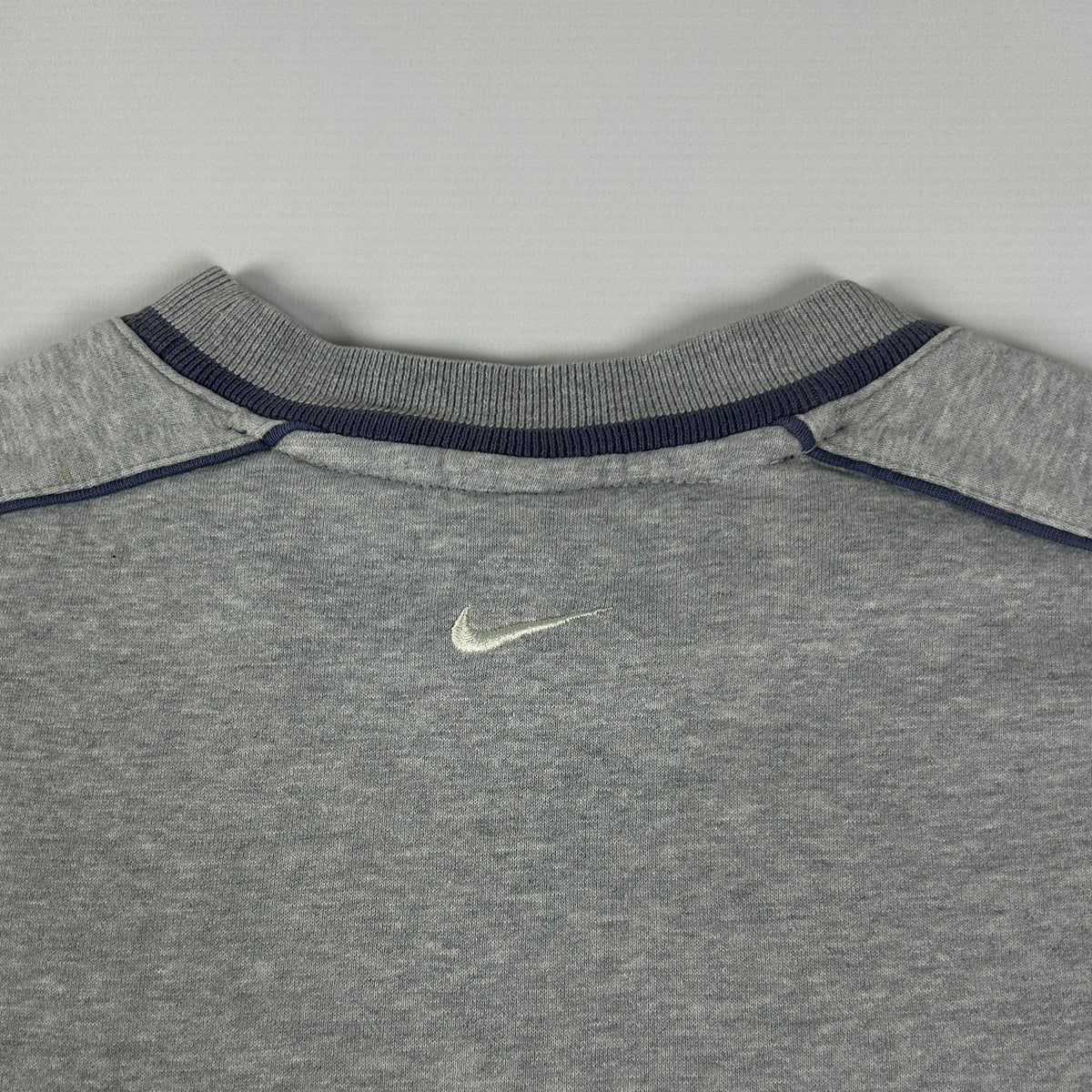 XXS - Vintage 2000's Nike Sweatshirt