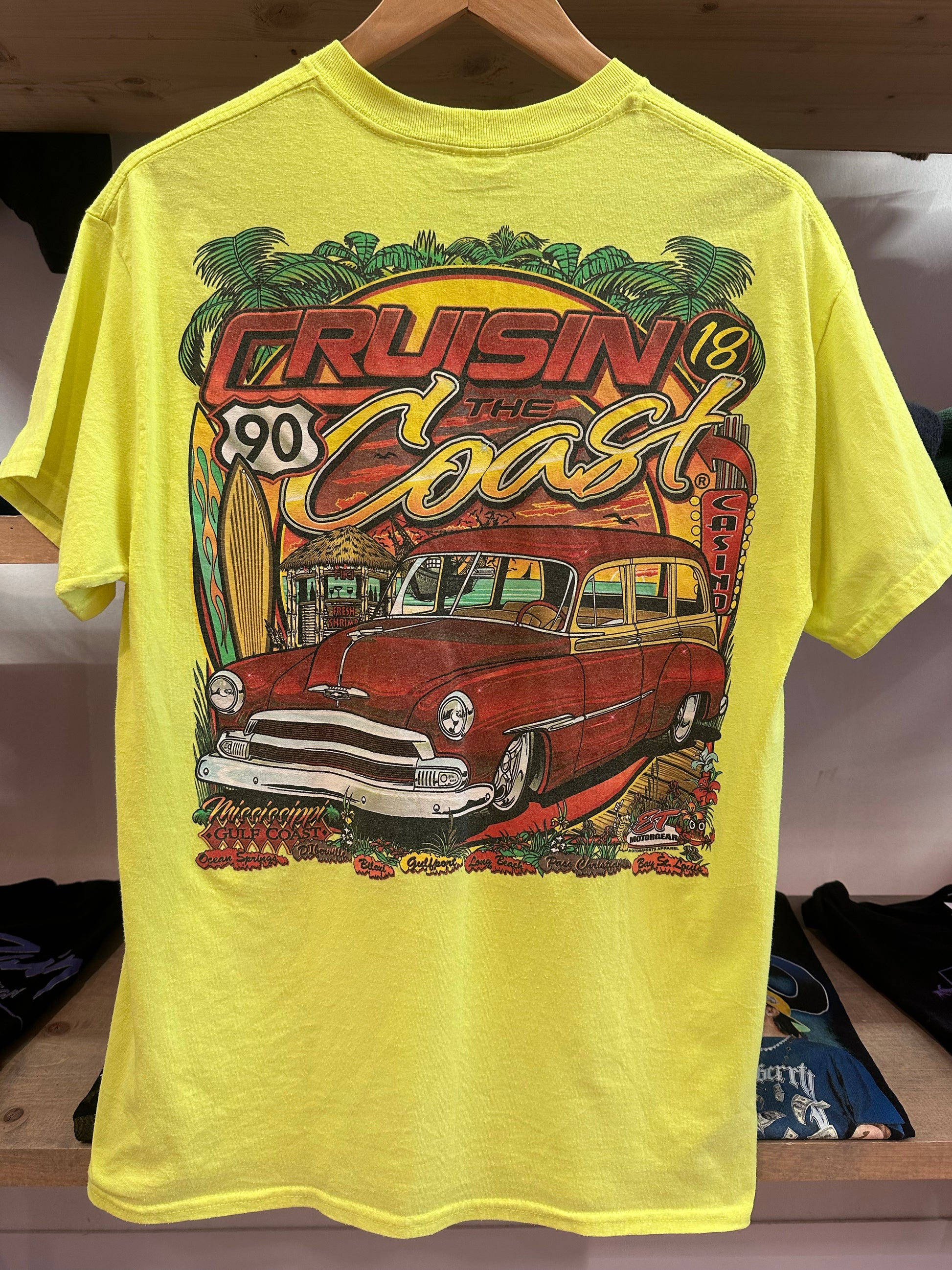 M - Cruisin the Coast Mississippi Gulf Coast Graphic T-Shirt