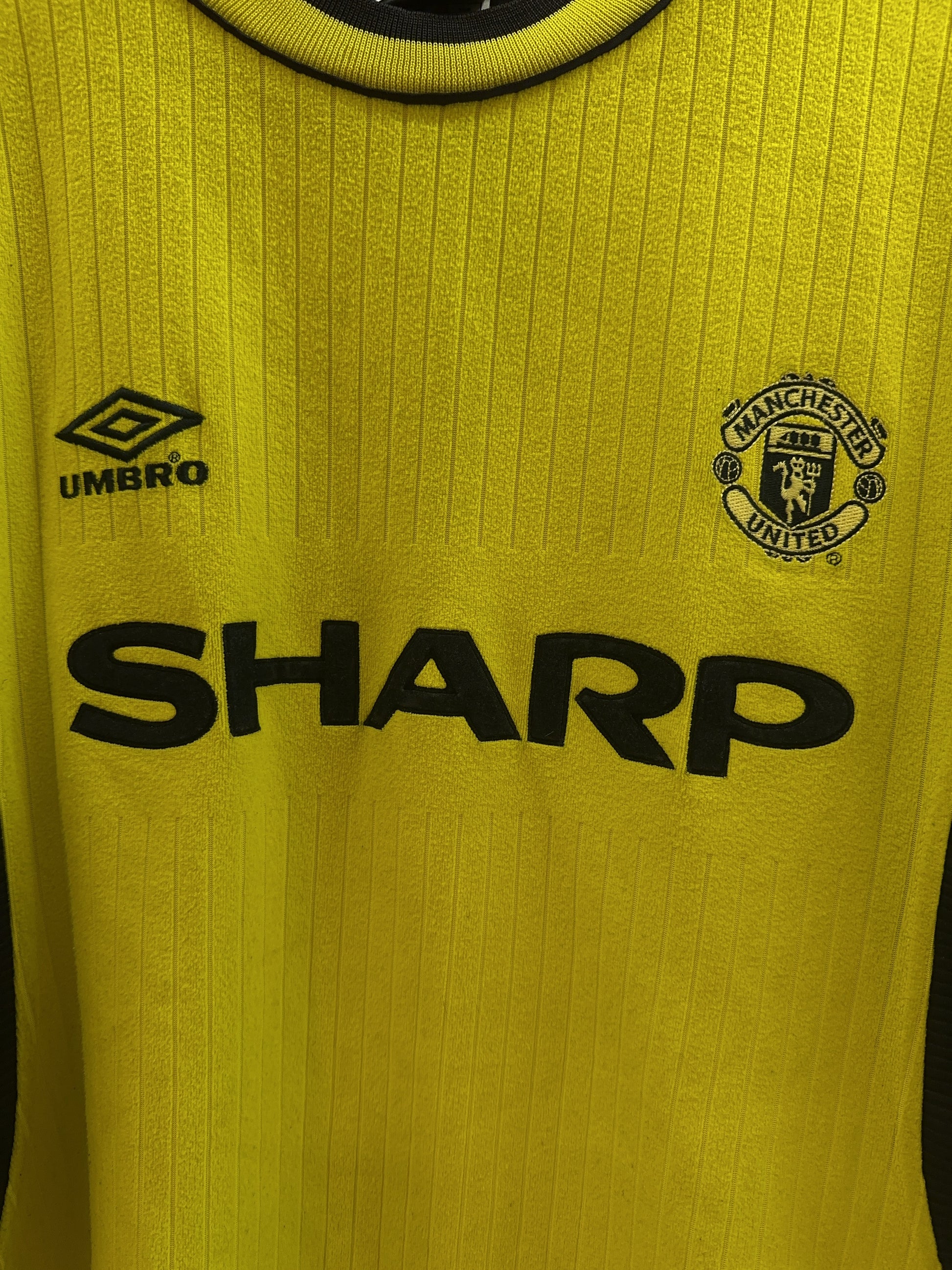 1999-2000 Manchester United Umbro Goalkeeper Football Shirt - S